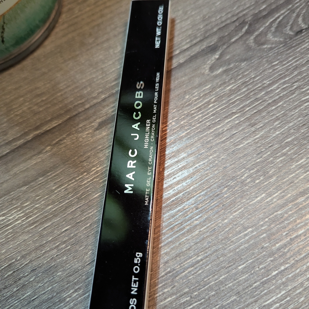 Marc Jacobs Matte Gel Eye Crayon in Black